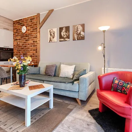 Central Business With Parking By Rentujemy